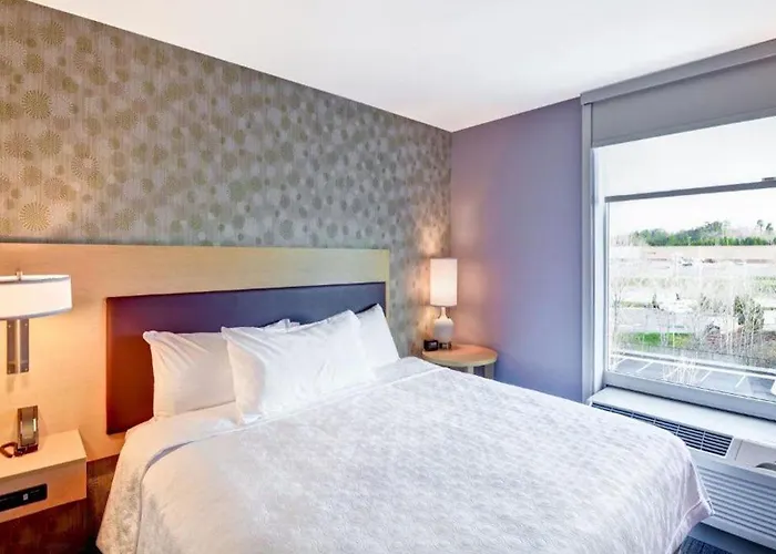 Home2 By Hilton Hanes Mall 3*