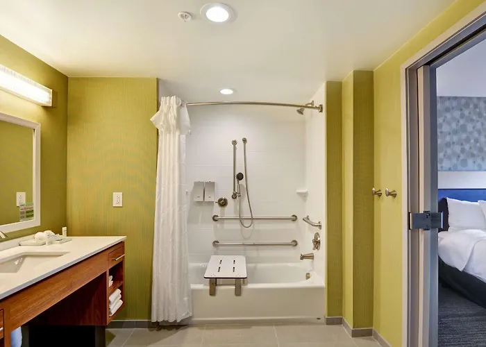 Home2 By Hilton Hanes Mall 3*