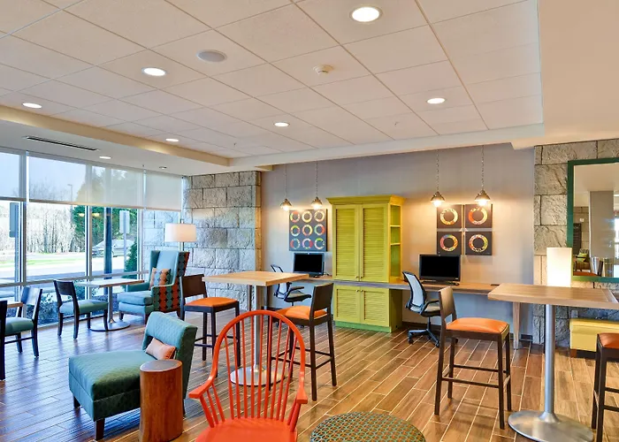 Hotel Home2 By Hilton Hanes Mall 3*