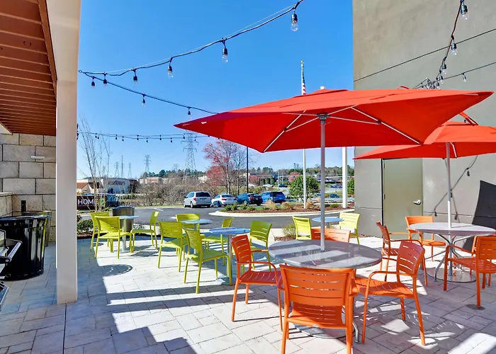 Home2 By Hilton Hanes Mall 3*