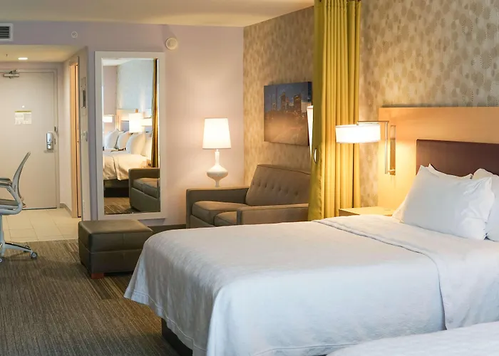 Hotel Home2 By Hilton Hanes Mall 3*